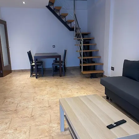 Duplex Amb Terrassa Al Centre De Vidreres